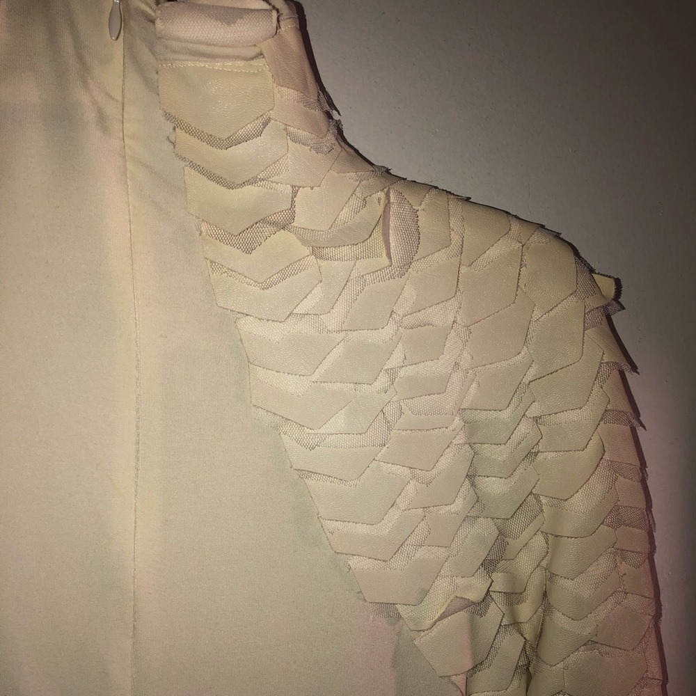 Gracia mini dress with detail sleeve